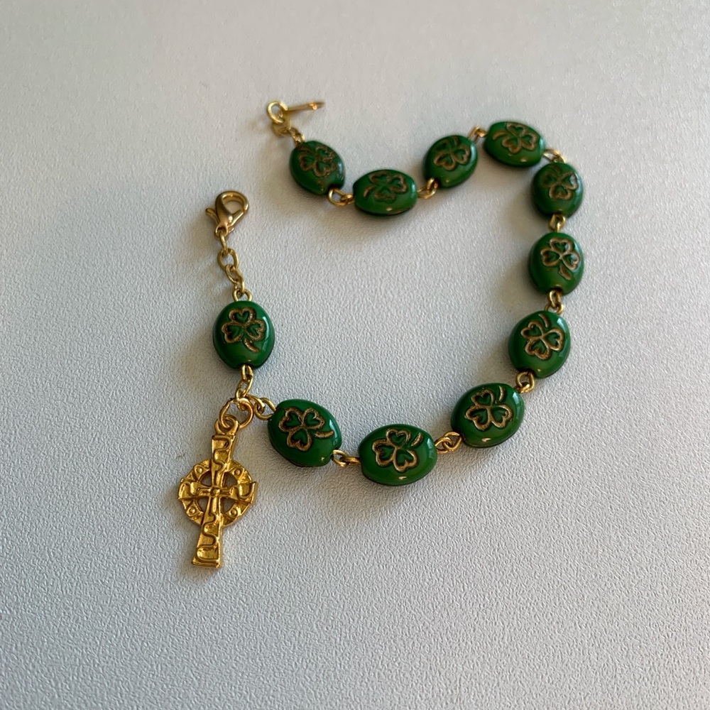 JTV Ceramic Shamrock Bracelet